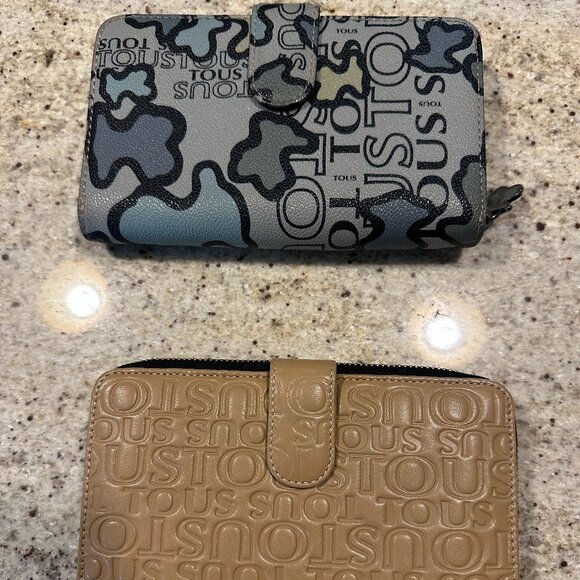 Tous wallets Kaos design (2 total) - Picture 1 of 4
